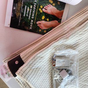 Earthing Throw - Popular and Rare NWOT